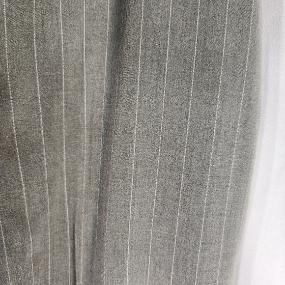 Dalia Collection Grey on Grey Pin Stripe Dress Pants Size 6 - Picture 3 of 9